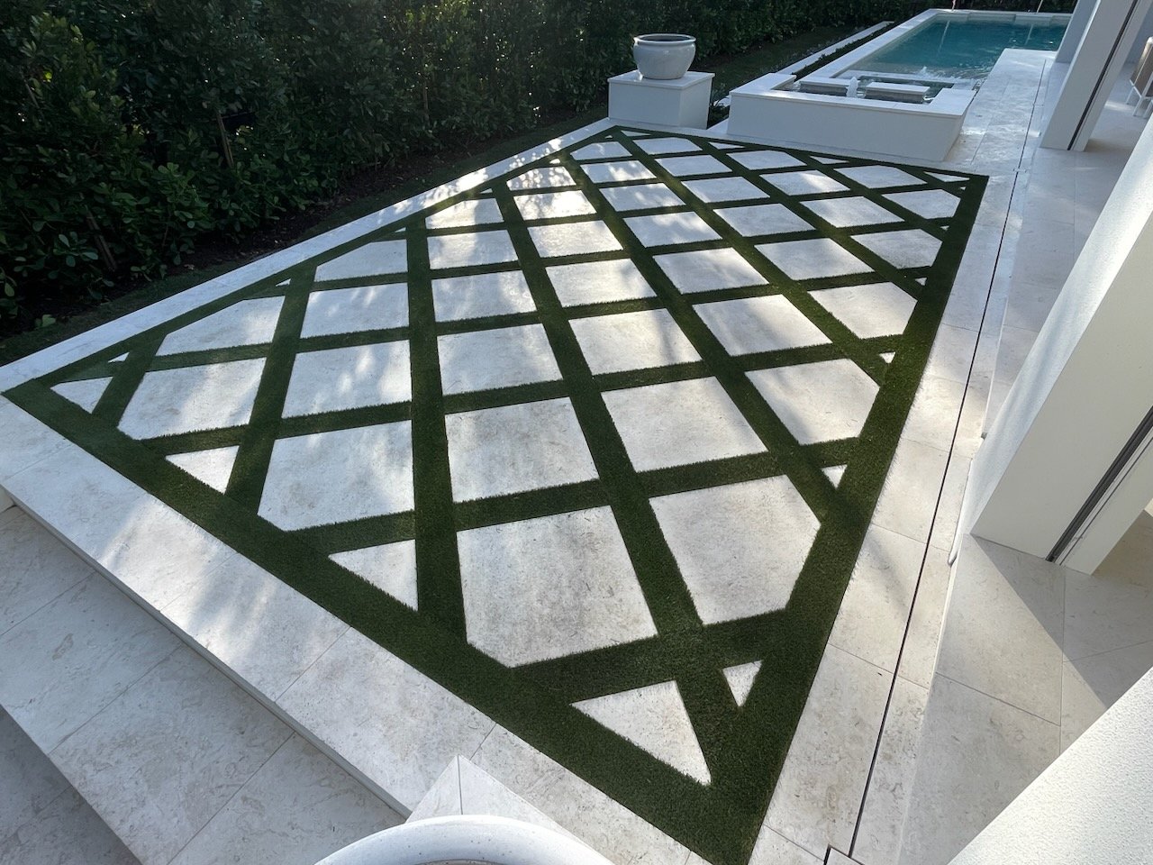 Paver firepit seating area